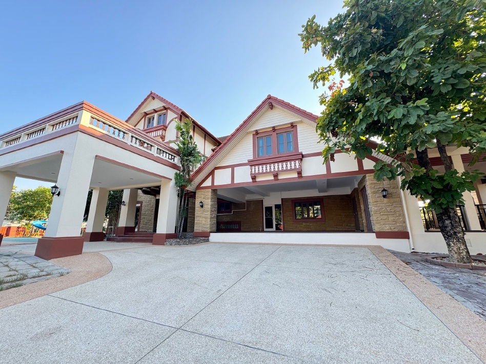 รูป ขายบ้านหรู พฤกภิรมย์ รีเจนท์ สุขุมวิท - รูปที่ 1/36