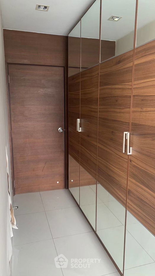 picture 4-BR Condo at Saichol Mansion near BTS Saphan Taksin (ID 1750750) - 15/39
