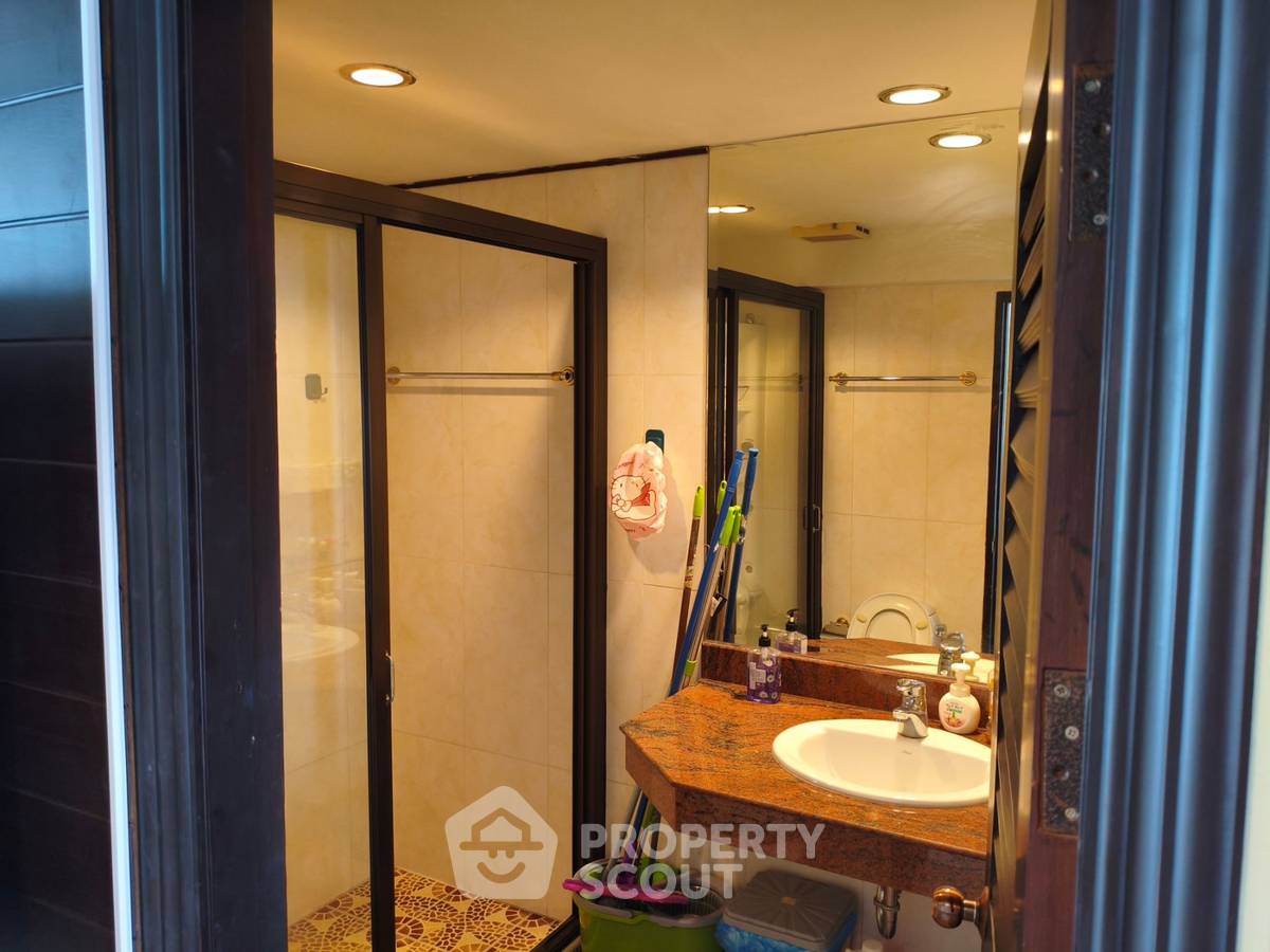 picture 2-BR Condo at Sunshine Beach Condotel close to Pattaya (ID 2237196) - 5/7
