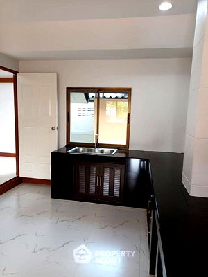 Houses for sale ChiangMai Provincial Court : 3-BR House in San Sai Noi (ID 2426203)