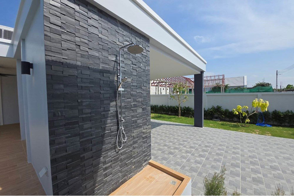 picture [920011003-113] Luxury 4-Bed Oasis with Scenic Views in Hua Hin - 21/46