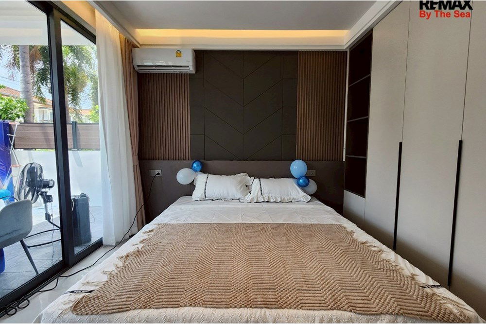 รูป [920611001-368] "วิลล่าหรูใจกลางพัทยา พร้อมสระส่วนตัว" - รูปที่ 32/55