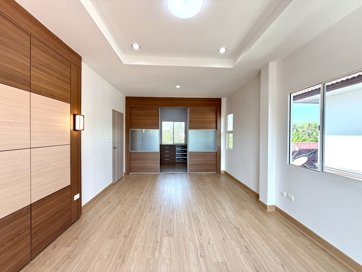 รูป บ้านเดี่ยว สวยๆ แต่งใหม่ทั้งหลัง พร้อมเฟอร์ หมู่บ้าน เปี่ยมภิรมย์ รีสอร์ท รีโนเวทใหม่ พร้อมอยู่ คู้ซ้าย หนองจอก ซอยมิตรไมตรี 2 - รูปที่ 30/47