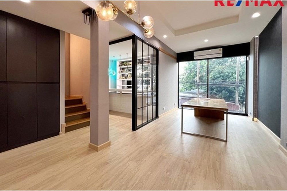 รูป [920091001-1046] ขาย โฮมออฟฟิศหรู 4 ชั้น THE FRONT ลาดพร้าว-รัชดา - รูปที่ 19/80