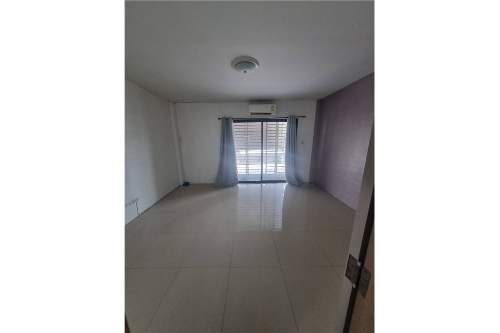 รูป [92001012-108] ขายอาคารพาณิชย์ เนื้อที่ 20.8ตรว. ต.บ้านสวน ชลบุรี - รูปที่ 17/28