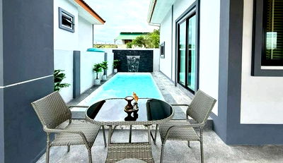 บ้านเดี่ยว บางละมุง ชลบุรี : บ้านเดี่ยวพูลวิลล่าสร้างใหม่สไตล์โมเดิร์น 3นินท3น้ำ ห้วยใหญ่ พัทยา