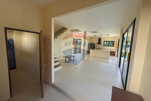 picture [920621004-100] Luxury 2-Story Mountain View Villa with Private Pool - 4/15