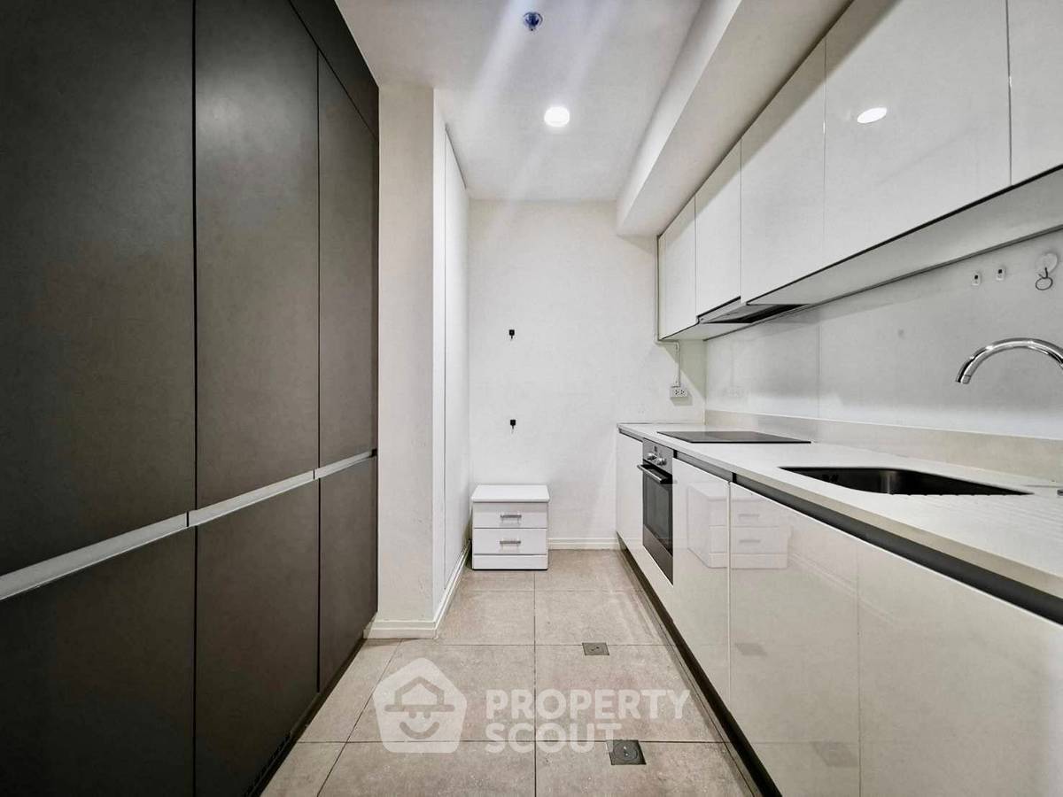 รูป คอนโด 2-ห้องนอน ที่ เดอะ ริเวอร์ คอนโดมิเนียม ใกล้ BTS สะพานตากสิน (ID 2347255) - รูปที่ 10/11