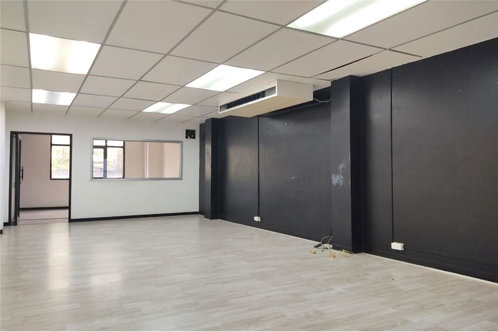 picture [920271003-567] Office Space near BTS Chongnonsi & Saint Louis - 3/8