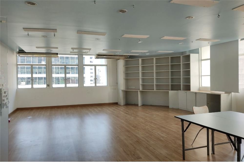 picture [920271003-766] Creative Office Space near BTS Chongnonsi - 10/11