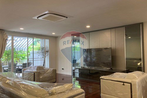 รูป [920071049-1153] ♂️ Phrom Phong Townhouse for Rent: 4+1 Beds, Pool, Gym, 2 Car Park! - รูปที่ 2/40