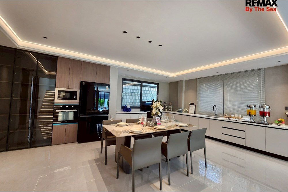 รูป [920611001-368] "วิลล่าหรูใจกลางพัทยา พร้อมสระส่วนตัว" - รูปที่ 4/55