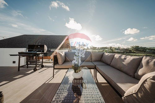 รูป [920081021-116] The Ozone Campus Villa, UWC Thailand,Bluetree,Laguna - รูปที่ 1/52