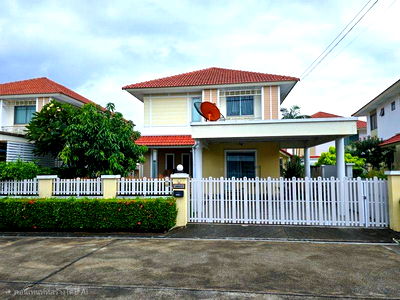 เช่าบ้านเดี่ยว ศรีราชา ชลบุรี : ให้เช่า บ้านเดี่ยว 2 ชั้น มบ. เฮ้าส์ ออฟ เดอะ คานารี่ – สวนเสือศรีราชา บ้านสวย เฟอร์นิเจอร์บิ้วอิน เครื่องใช้ไฟฟ้าครบ จอดรถได้ 2 คัน พร้อมเข้าอยู่