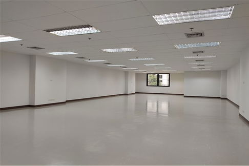 [920271003-569] Office Space near BTS Surasak