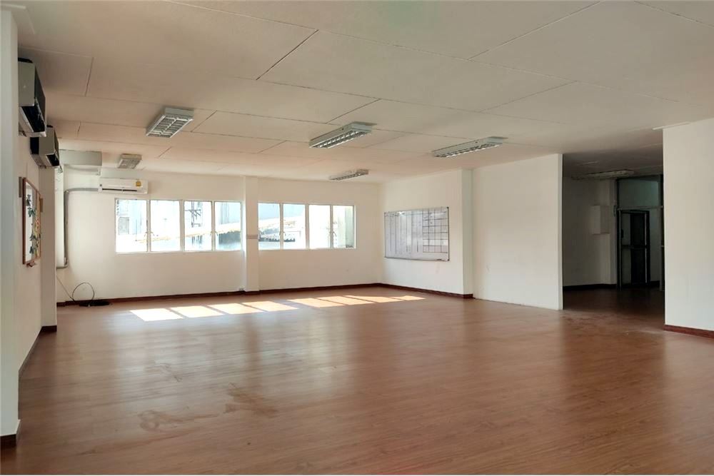 รูป [920271003-767] Creative Office Space near BTS Chongnonsi - รูปที่ 4/7