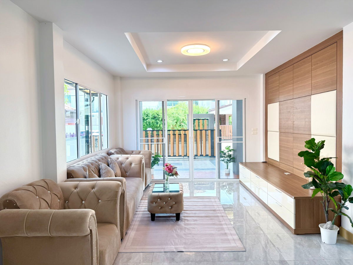 รูป บ้านเดี่ยว สวยๆ แต่งใหม่ทั้งหลัง พร้อมเฟอร์ หมู่บ้าน เปี่ยมภิรมย์ รีสอร์ท รีโนเวทใหม่ พร้อมอยู่ คู้ซ้าย หนองจอก ซอยมิตรไมตรี 2 - รูปที่ 19/47