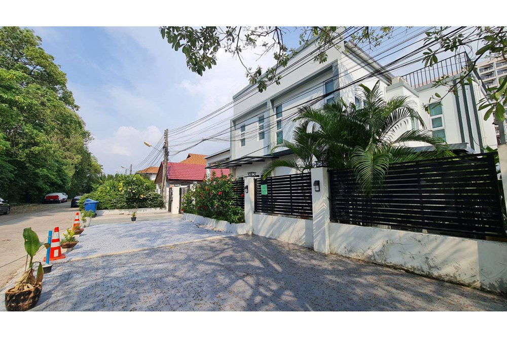 รูป [920311028-281] เช่าบ้านพูลวิลล่าพัทยา Royal Park Village ใกล้หาดจอมเทียน - รูปที่ 31/32