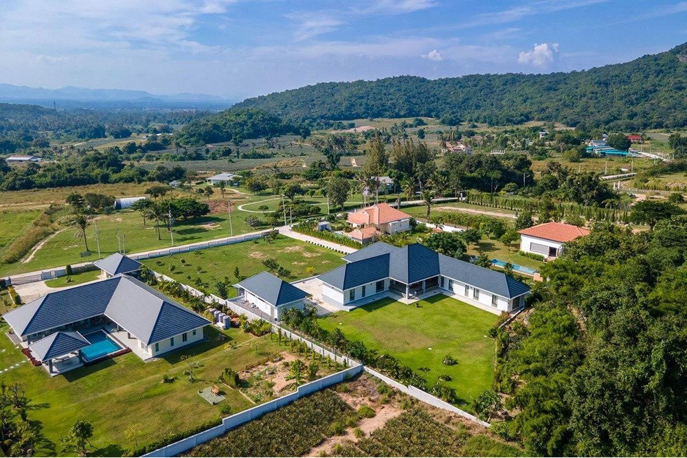 รูป [920011003-107] Luxury House for sale in HuaHin - รูปที่ 5/66