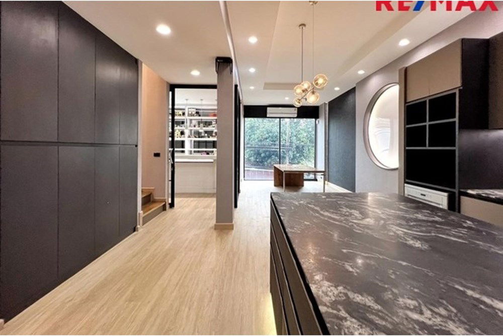 รูป [920091001-1046] ขาย โฮมออฟฟิศหรู 4 ชั้น THE FRONT ลาดพร้าว-รัชดา - รูปที่ 11/80