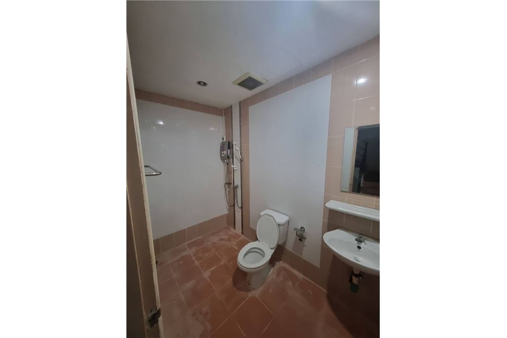 รูป [92001012-108] ขายอาคารพาณิชย์ เนื้อที่ 20.8ตรว. ต.บ้านสวน ชลบุรี - รูปที่ 18/28