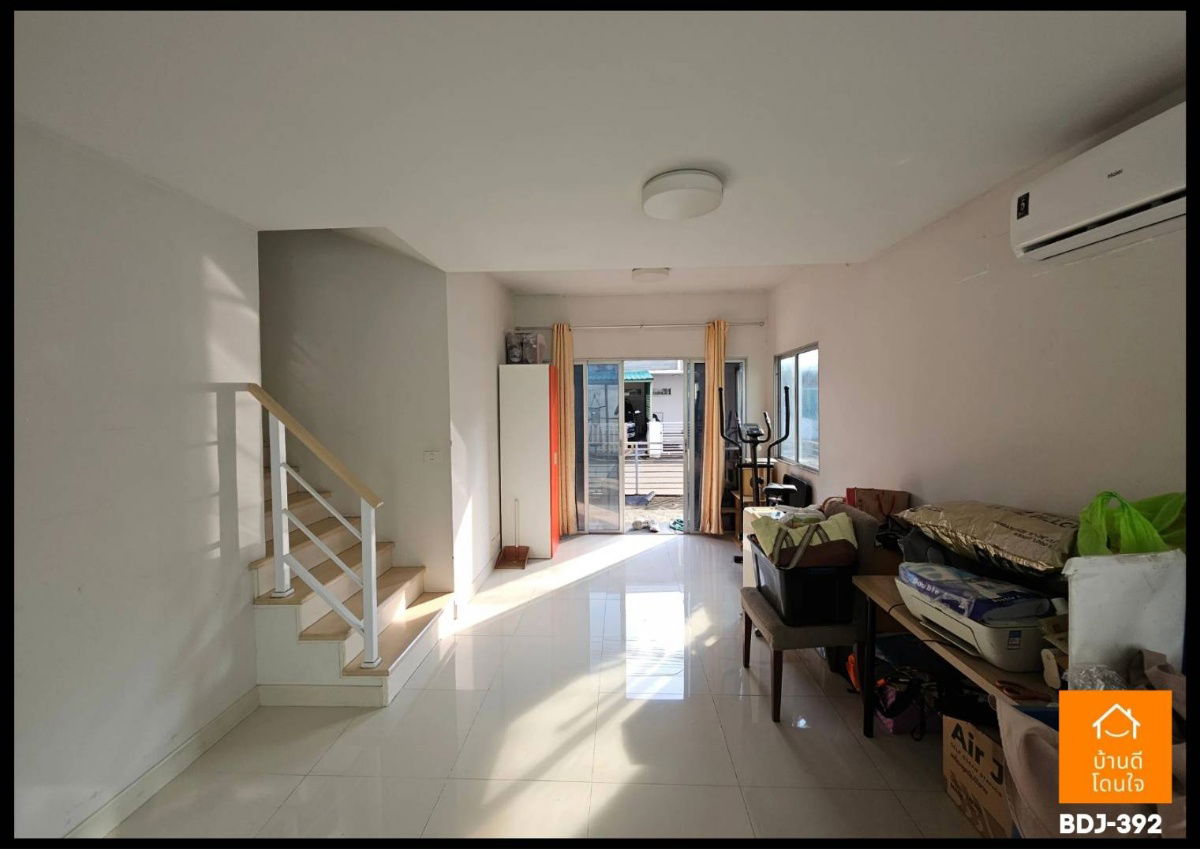 picture Old house, needs renovation, The Connect Chaengwattana 2 (21 sq m), 3 bedrooms, 2 bathrooms, next to the MRT, Muang Thong Thani Lake Station - 9/24