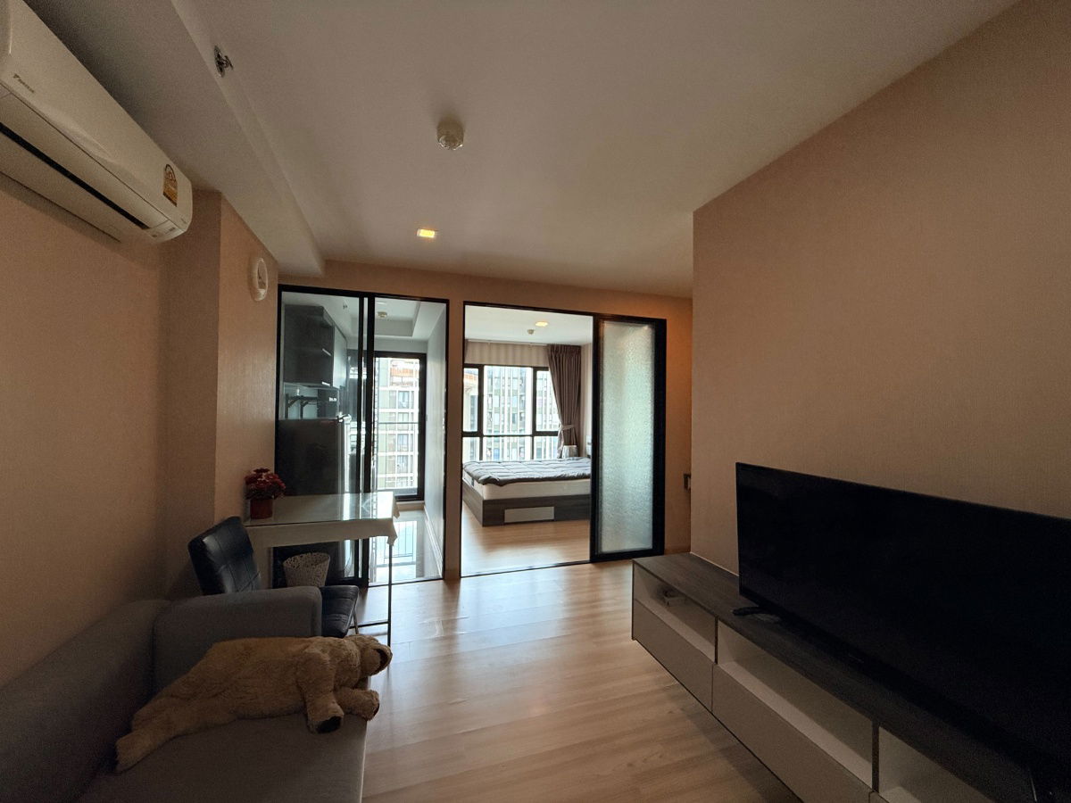 รูป ให้เช่าคอนโด ไนท์บริดจ์ สกายซิตี้ สะพานใหม่ ติดBTSสายหยุด พร้อมเฟอร์นิเจอร์ และเครื่องใช้ไฟฟ้า ขนาด 28 ตร.ม. 11,000/เดือน - รูปที่ 2/9