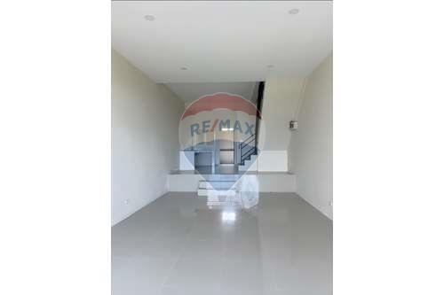 picture [920121030-193] Partly Seaview Beds Townhome 2 mins to The Beach - 5/28