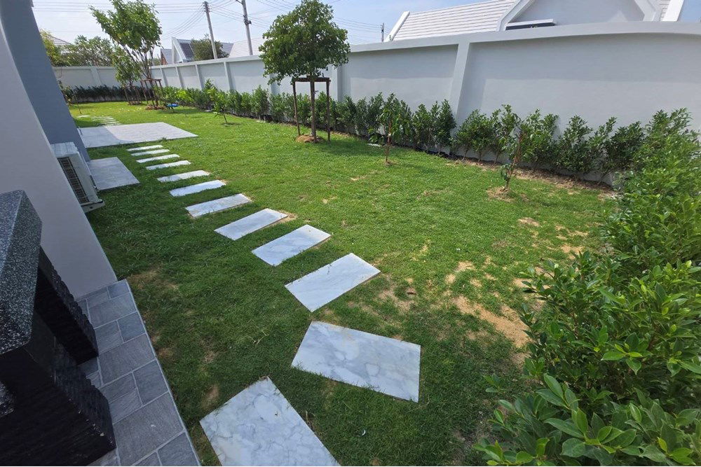 picture [920011003-113] Luxury 4-Bed Oasis with Scenic Views in Hua Hin - 6/46