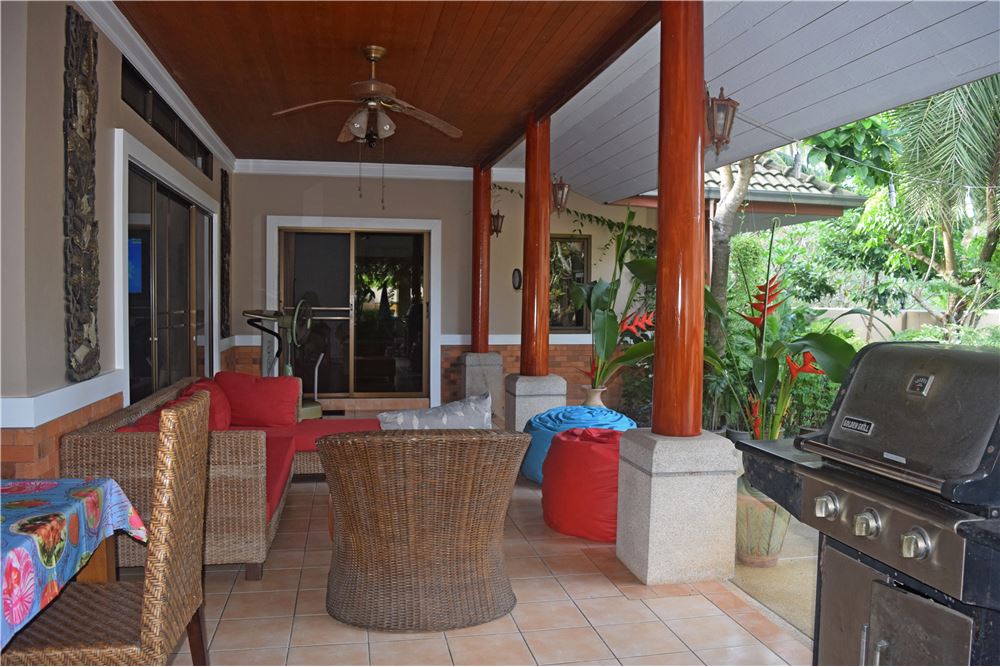 รูป [920121057-6] 2 Villas together for an amazing price of 9.5 million THB - รูปที่ 13/28