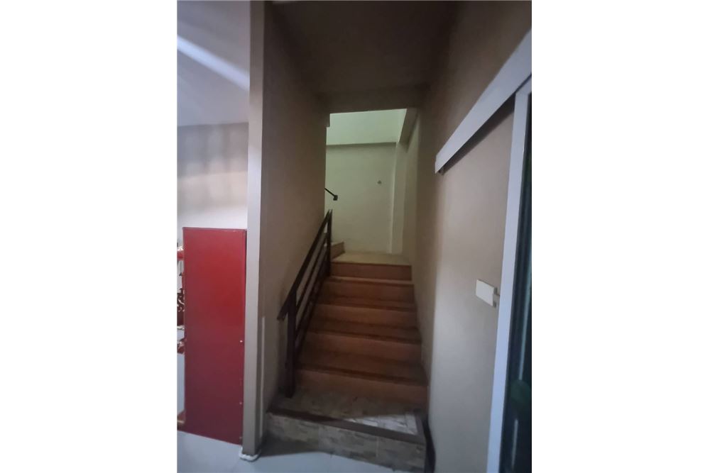 รูป [92001012-108] ขายอาคารพาณิชย์ เนื้อที่ 20.8ตรว. ต.บ้านสวน ชลบุรี - รูปที่ 25/28