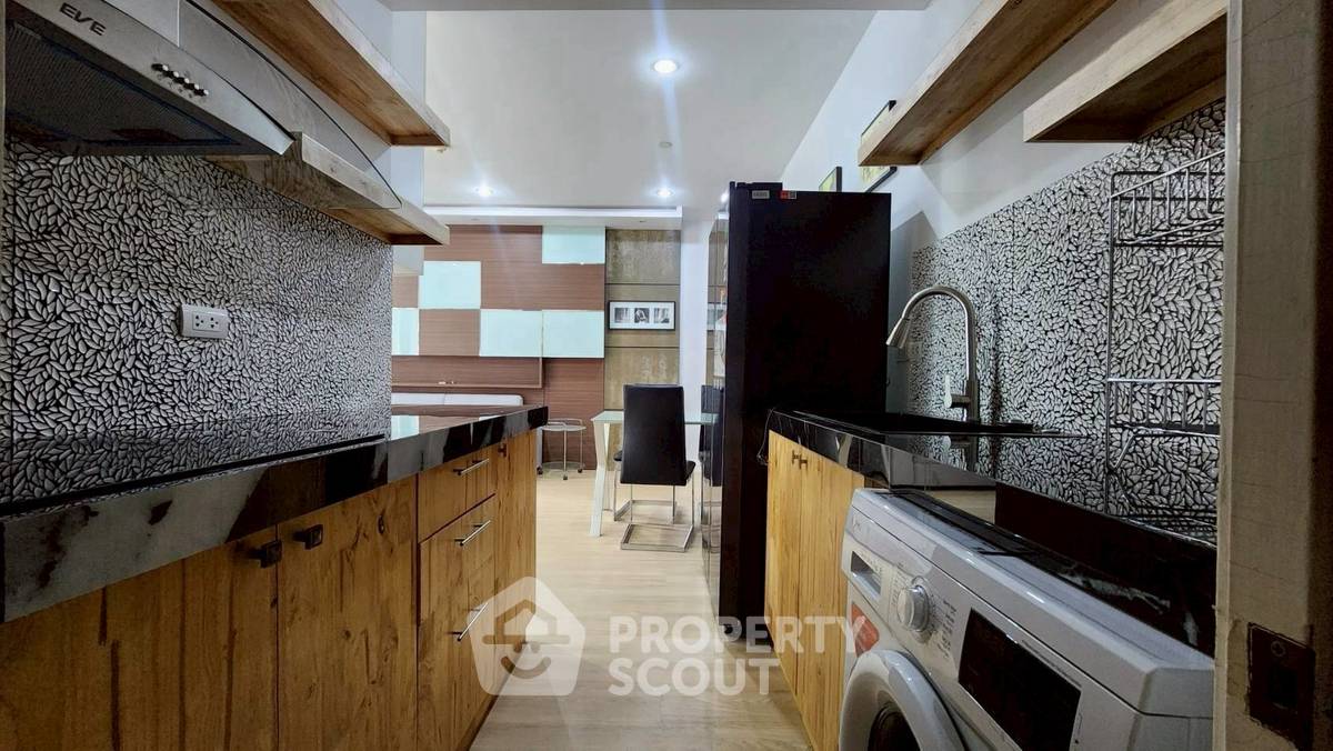 รูป คอนโด 1-ห้องนอน ที่ แมนฮัตตัน ชิดลม ใกล้ BTS ชิดลม (ID 2429817) - รูปที่ 4/7