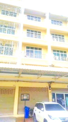 เช่าอาคารพาณิชย์ ม.ธรรมศาสตร์ ศูนย์รังสิต : ตลาดสดไอยรา พลาซ่า 2.2กม ให้เช่าอาคารพาณิชย์ 4.5 ชั้น 20 ตร.วา. 340 ตร.ม. 3นอน ใกล้แมคโครคลองหลวง