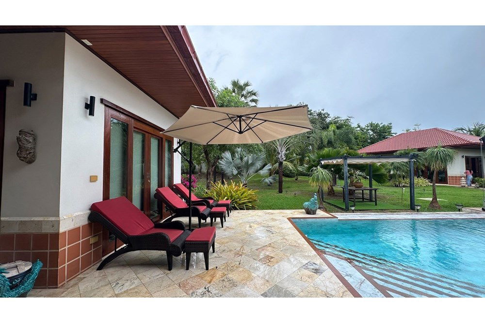 รูป [920011003-108] บ้านหรูหรา 5 ห้องนอนพร้อมสระว่ายน้ำส่วนตัว - รูปที่ 26/46