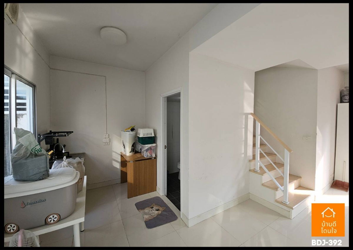 picture Old house, needs renovation, The Connect Chaengwattana 2 (21 sq m), 3 bedrooms, 2 bathrooms, next to the MRT, Muang Thong Thani Lake Station - 10/24