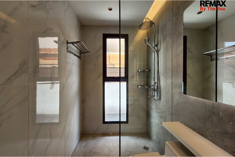 รูป [920611001-368] "วิลล่าหรูใจกลางพัทยา พร้อมสระส่วนตัว" - รูปที่ 27/55