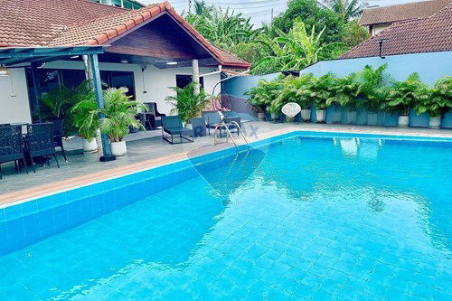 picture [920121063-130] Beautiful 4 Bedroom, 4 Bathroom Private Pool Villa - 1/30