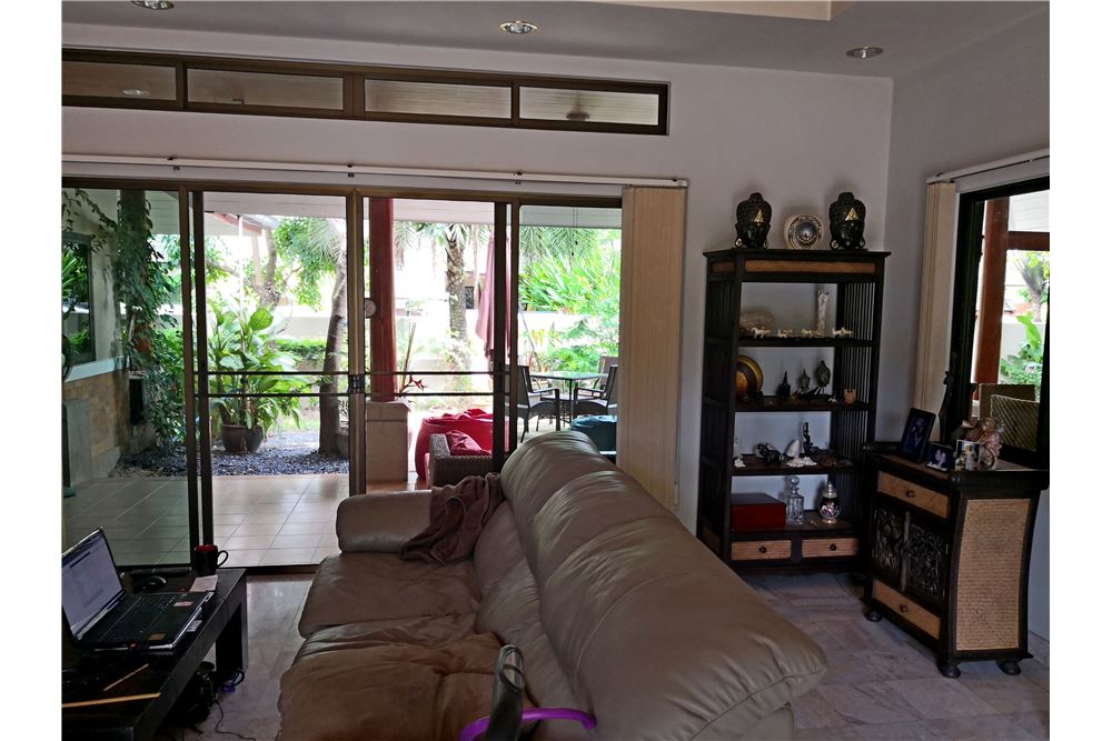 รูป [920121057-6] 2 Villas together for an amazing price of 9.5 million THB - รูปที่ 20/28