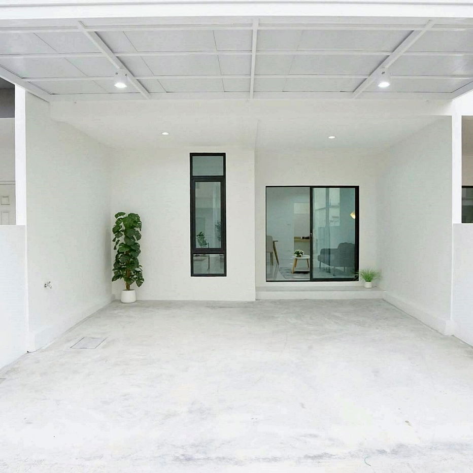 รูป ทาวน์โฮม 3 ชั้น สไตล์โมเดิร์น #หมู่บ้านแอทไนซ์ วัชรพลซอย 9 – เทพรักษ์ ใกล้บิ๊กซี สะพานใหม่ - รูปที่ 4/23