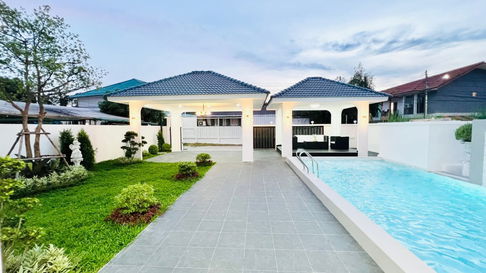 Large Single Storey pool vilka near Wanasin Market in Soi Siam Country Club Pattaya