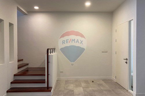 รูป [920071049-1153] ♂️ Phrom Phong Townhouse for Rent: 4+1 Beds, Pool, Gym, 2 Car Park! - รูปที่ 30/40