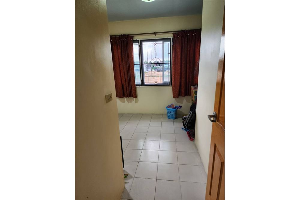 picture [92001002-89] "Luxurious Townhome in Prime Khlong Luang Location" - 13/17