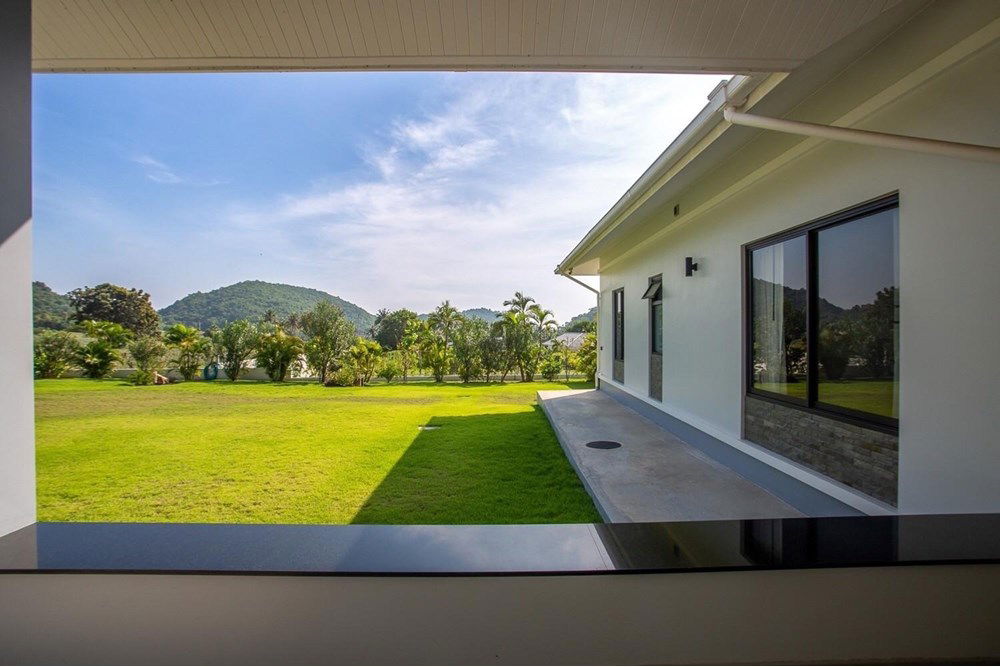 รูป [920011003-107] Luxury House for sale in HuaHin - รูปที่ 16/66