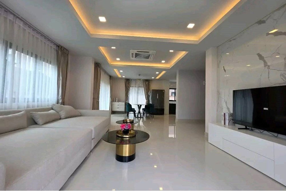 รูป [920471017-325] บ้านเดี่ยว 4 ห้องนอน 2 ชั้น ใน The Lake Huai Yai - รูปที่ 2/19