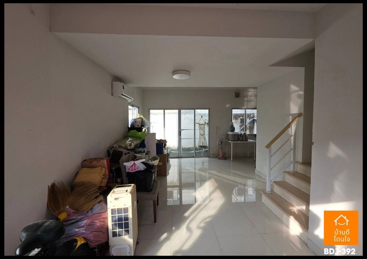 picture Old house, needs renovation, The Connect Chaengwattana 2 (21 sq m), 3 bedrooms, 2 bathrooms, next to the MRT, Muang Thong Thani Lake Station - 8/24