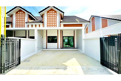 ทาวน์โฮม ชลบุรี : [920311028-237] เซนสิริ ซิตี้ @เนินพลับหวาน