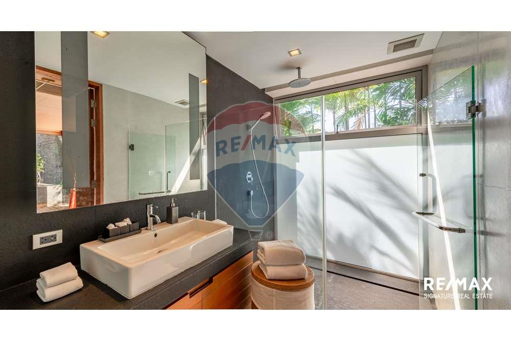 รูป [920491004-160] วิลล่าหรู 4 ห้องนอนติดทะเล - รูปที่ 16/36