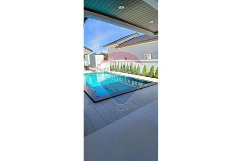 รูป [920281017-17] Pool villa in Ao nang - รูปที่ 12/13