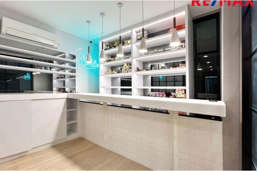 รูป [920091001-1046] ขาย โฮมออฟฟิศหรู 4 ชั้น THE FRONT ลาดพร้าว-รัชดา - รูปที่ 21/80