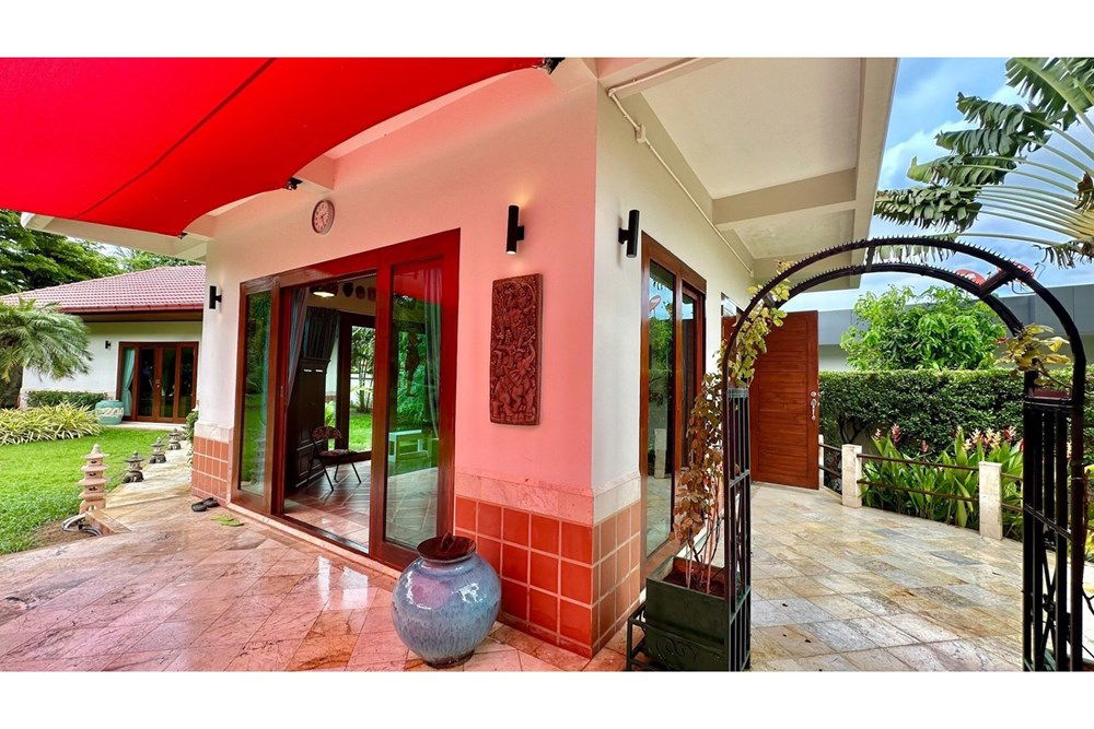 รูป [920011003-108] บ้านหรูหรา 5 ห้องนอนพร้อมสระว่ายน้ำส่วนตัว - รูปที่ 39/46